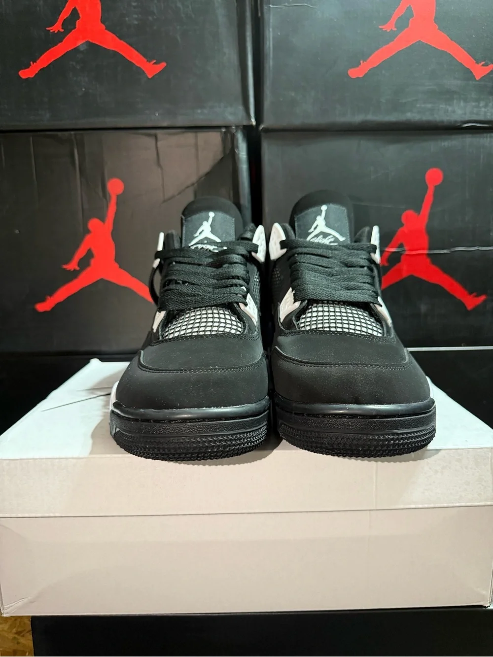 Jordan 4 Retro White Thunder Men’s Black/White Retro 4 Sneakers